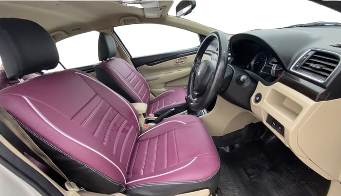 2017 Maruti Ciaz ZETA 1.4  MT PETROL, Petrol, Manual, 1,16,619 km, Right Side Front Door Cabin