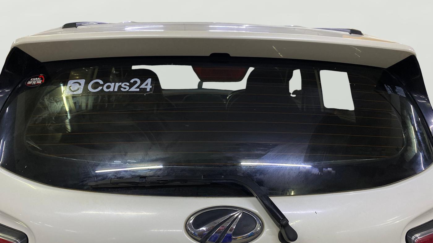 2017 Mahindra KUV 100 NXT K8 P 6 STR, Petrol, Manual, 99,858 km, Rear Windshield