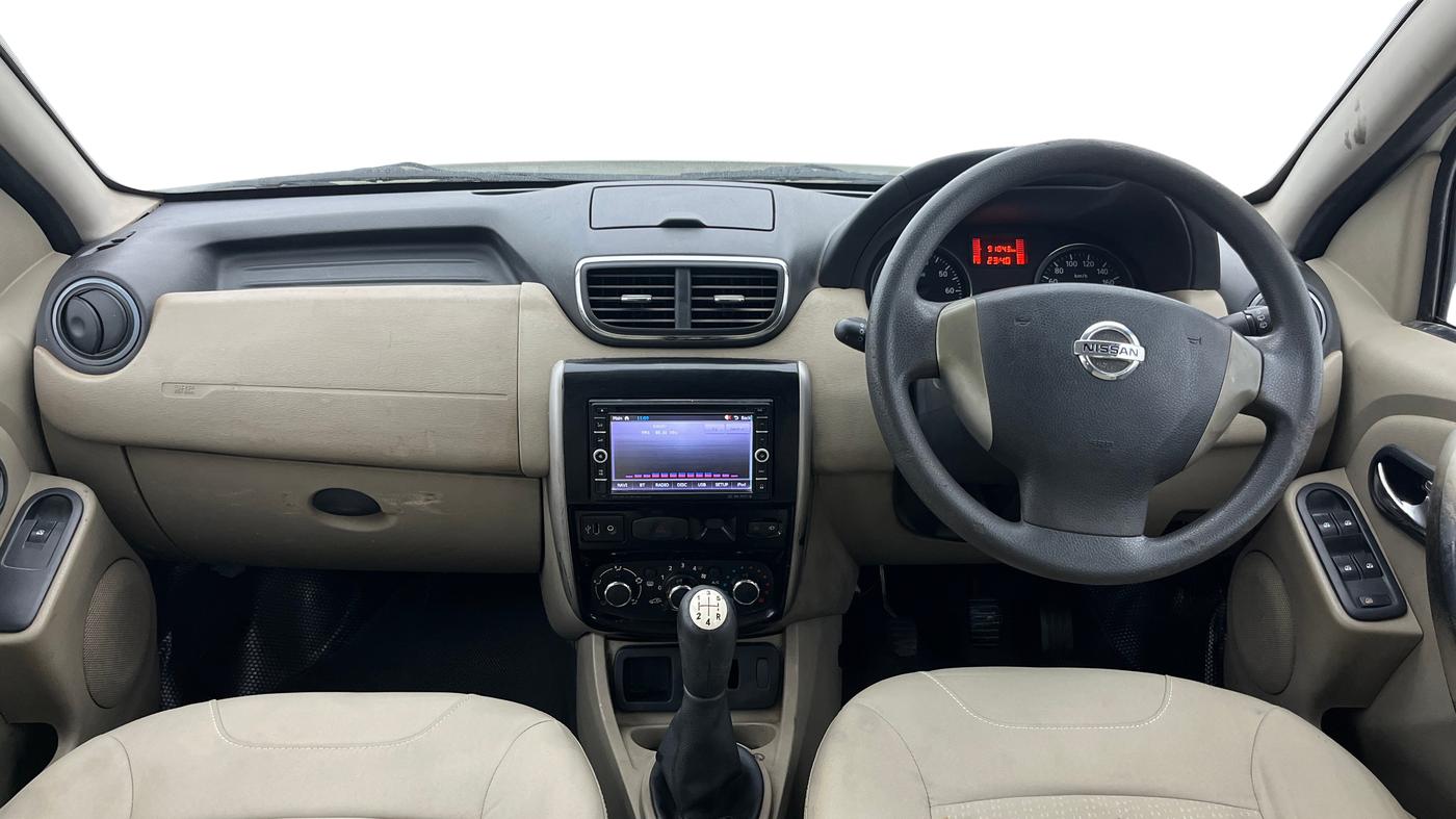 2015 Nissan Terrano XL O (D), Diesel, Manual, 91,042 km, Dashboard