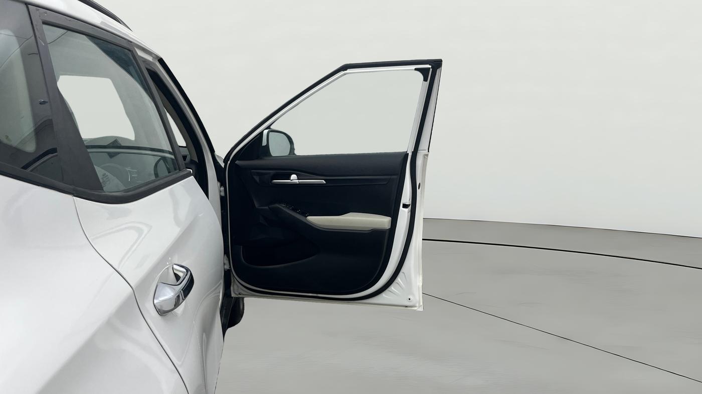 2022 KIA SELTOS HTK PLUS 1.5 IMT, Petrol, Manual, 20,558 km, RHS Front Door