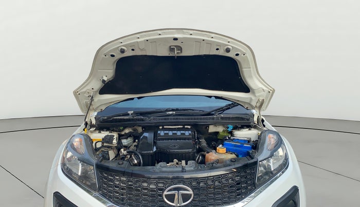 2019 Tata NEXON XMA DIESEL, Diesel, Automatic, 1,18,349 km, Open Bonet