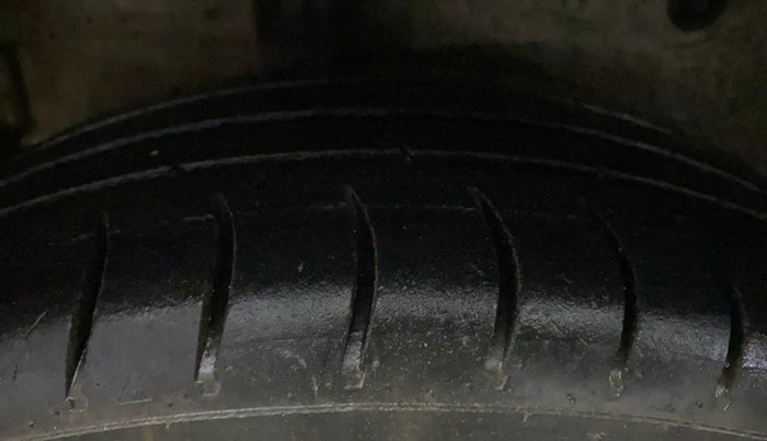 2018 Maruti Celerio VXI, Petrol, Manual, 76,709 km, Right Rear Tyre Tread