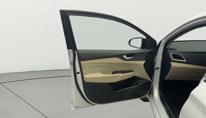 2018 Hyundai Verna 1.6 VTVT SX, Petrol, Manual, 58,349 km, LHS Front Door