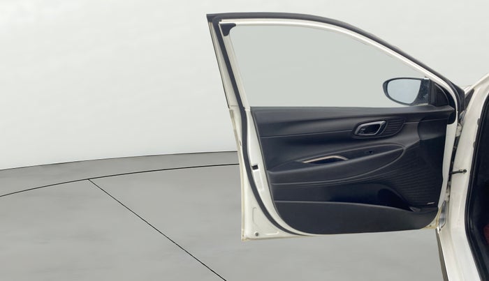 2022 Hyundai NEW I20 ASTA 1.2 MT, Petrol, Manual, 64,373 km, LHS Front Door