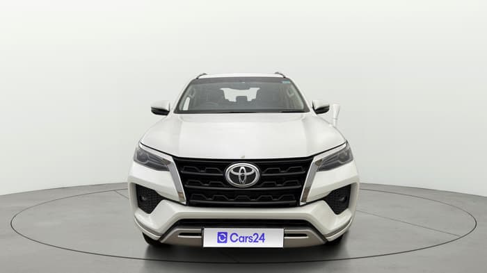 2023 Toyota Fortuner 4X2 MT 2.7 PETROL, Petrol, Manual, 49,260 km, Front