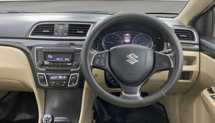 2015 Maruti Ciaz ZDI SHVS, Diesel, Manual, 80,109 km, Steering Wheel Close Up