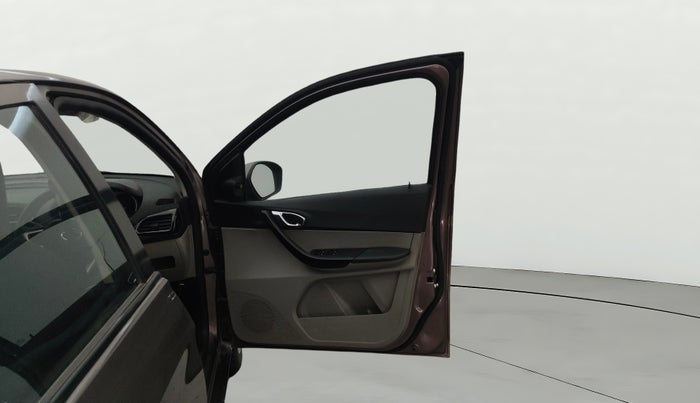 2016 Tata Tiago XZ PETROL, CNG, Manual, 58,495 km, RHS Front Door