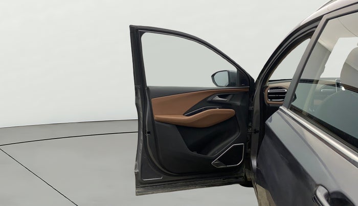 2023 MG HECTOR PLUS SHARP PRO 2.0 TURBO DIESEL 7 STR, Diesel, Manual, 49,840 km, LHS Front Door