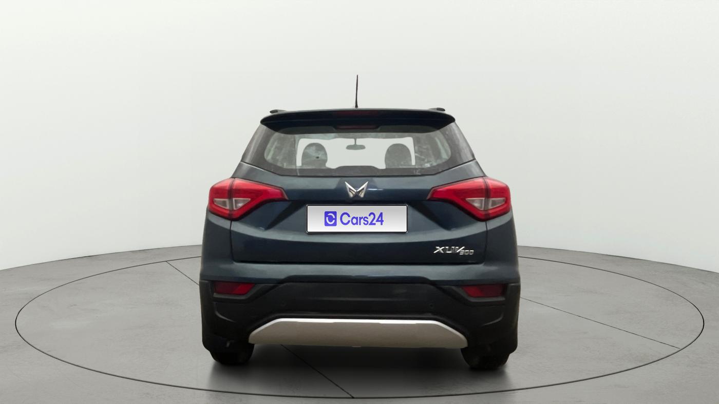 2024 Mahindra XUV300 W6 1.2 PETROL, Petrol, Manual, 19,182 km, Back/Rear