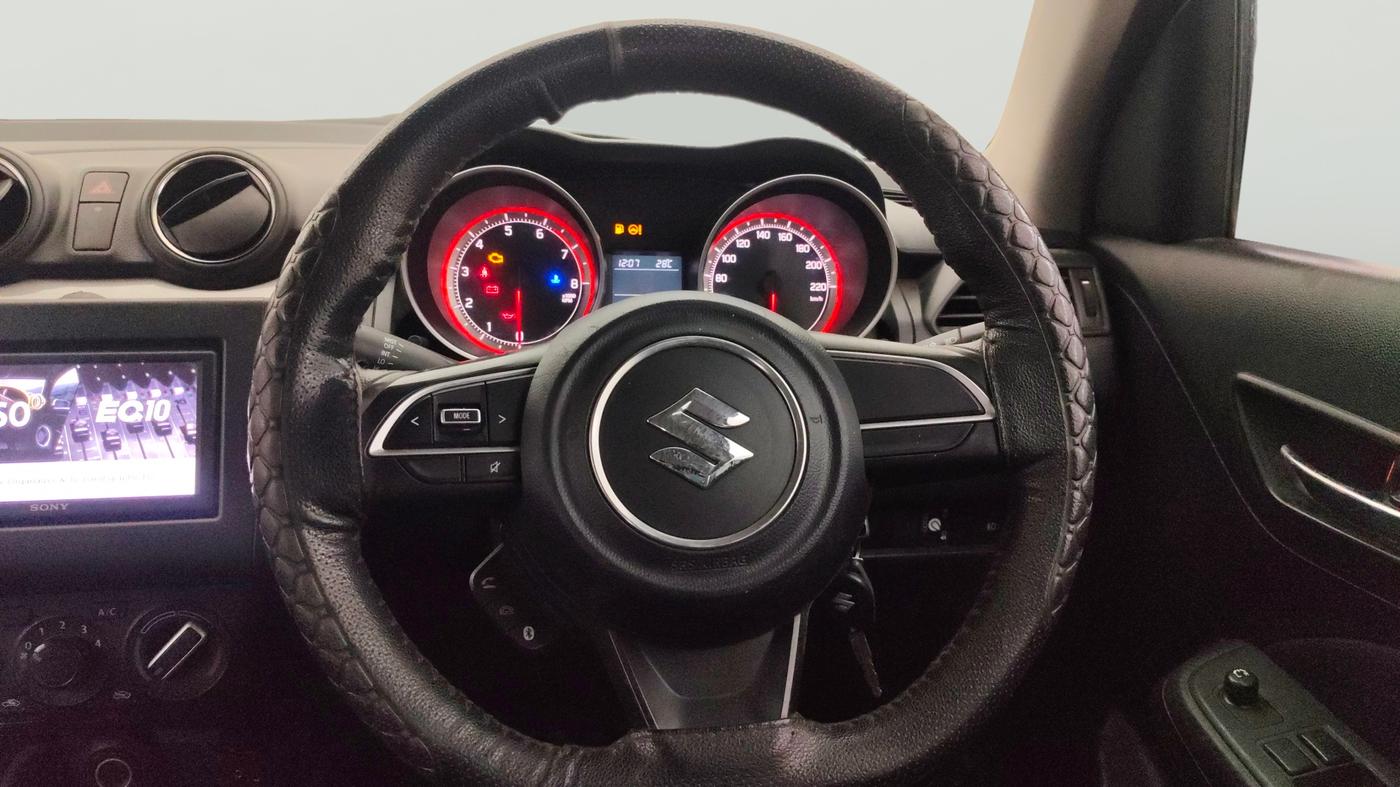 2019 Maruti Swift VXI AMT, CNG, Automatic, 98,606 km, Steering Wheel Close Up