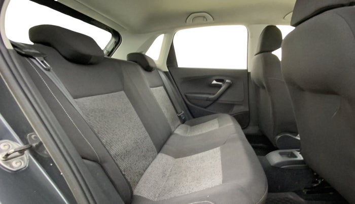 2015 Volkswagen Polo COMFORTLINE 1.2L, Petrol, Manual, 88,060 km, Right Side Rear Door Cabin