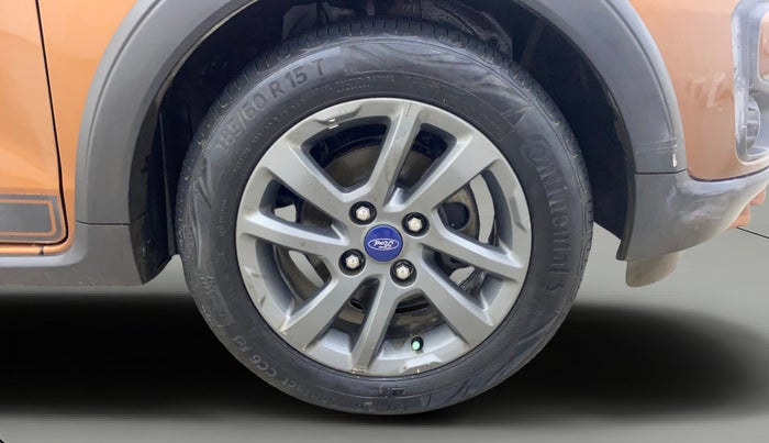 2018 Ford FREESTYLE TITANIUM PLUS 1.2 PETROL, Petrol, Manual, 48,449 km, Right Front Wheel