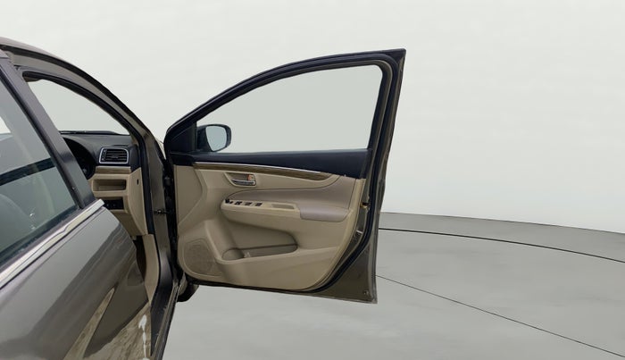 2018 Maruti Ciaz ALPHA DIESEL 1.3, Diesel, Manual, 97,854 km, RHS Front Door