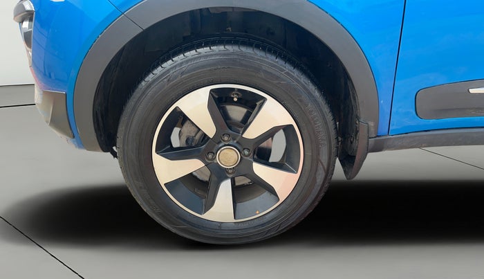 2019 Tata NEXON XZ PLUS PETROL DUAL TONE, Petrol, Manual, 57,266 km, Left Front Wheel