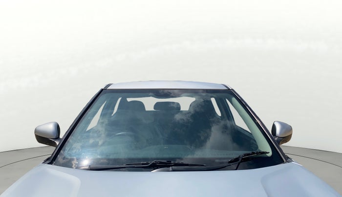 2020 Mahindra XUV300 W4 1.2 PETROL, Petrol, Manual, 29,751 km, Front Windshield