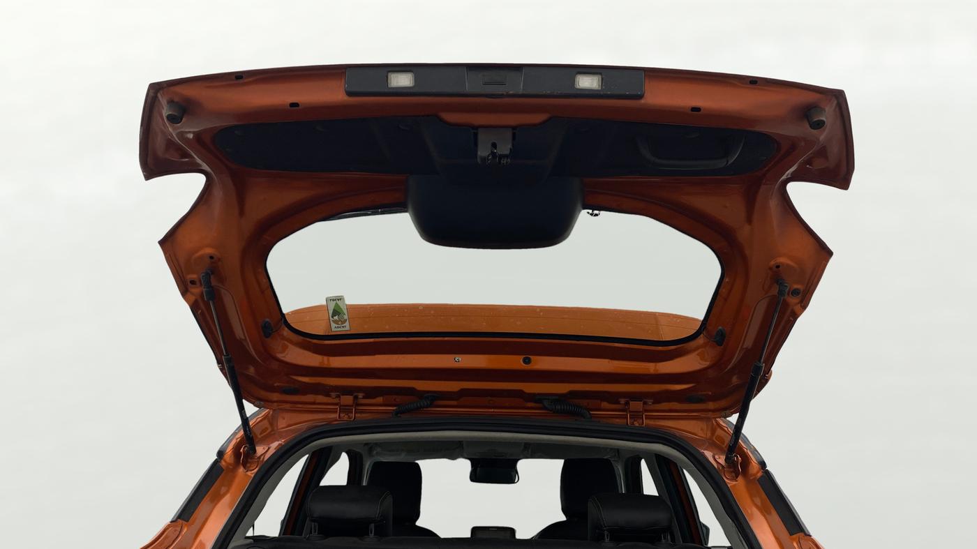 2021 Tata PUNCH CREATIVE  MT, Petrol, Manual, 83,570 km, Boot Door Open