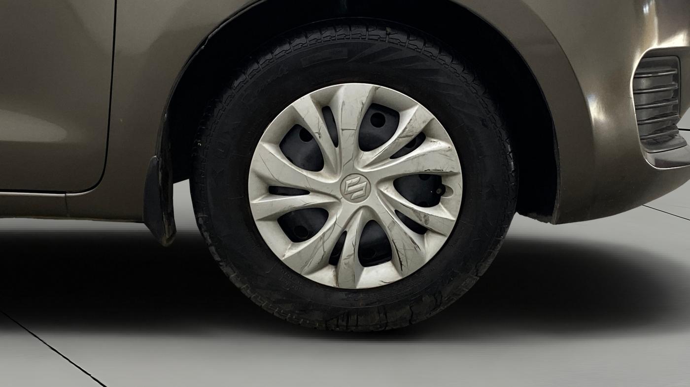 2021 Maruti Swift VXI, Petrol, Manual, 60,180 km, Right Front Wheel