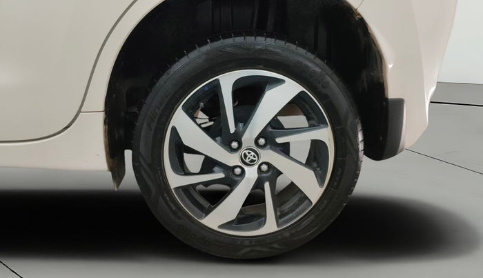 2023 Toyota Glanza V, Petrol, Manual, 14,425 km, Left Rear Wheel