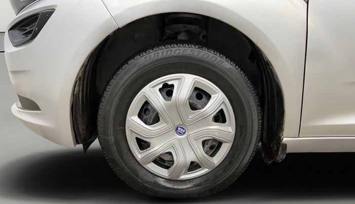 2020 Tata ALTROZ XE PETROL, Petrol, Manual, 34,131 km, Left Front Wheel