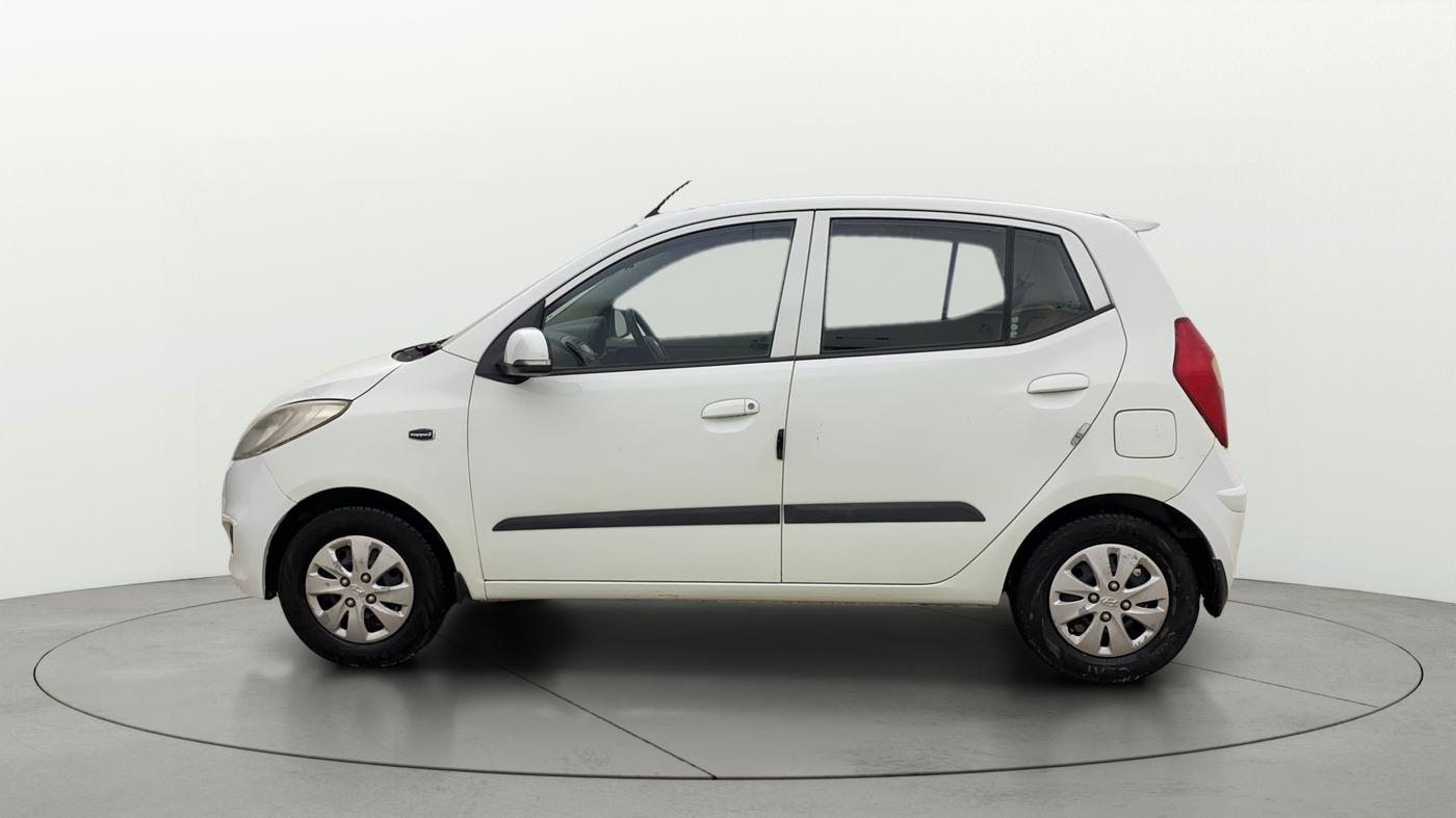 2013 Hyundai i10 SPORTZ 1.2 AT, CNG, Automatic, 60,937 km, Left Side