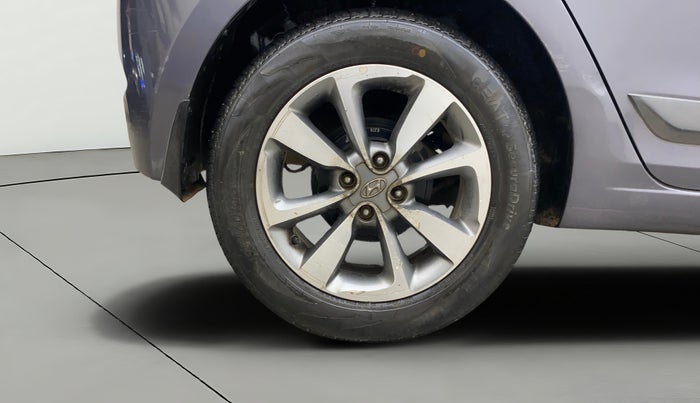 2015 Hyundai Elite i20 ASTA 1.2, Petrol, Manual, 1,09,732 km, Right Rear Wheel