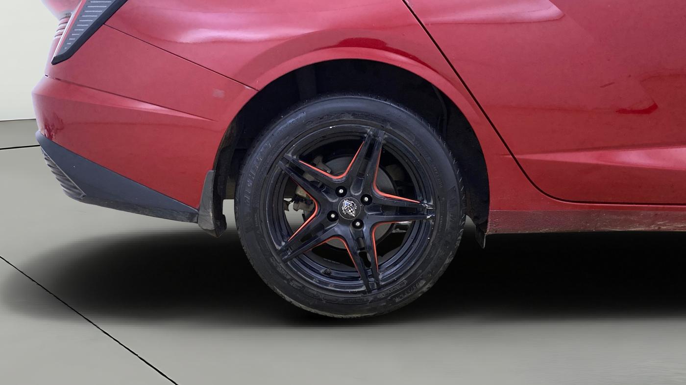 2023 Hyundai Verna SX (O) 1.5 TURBO PETROL DCT, Petrol, Automatic, 41,611 km, Right Rear Wheel