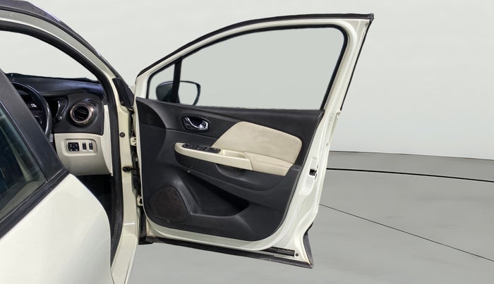 2018 Renault Captur PLATINE DIESEL , Diesel, Manual, 67,058 km, RHS Front Door