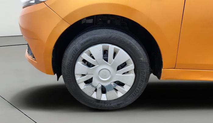 2017 Tata Tiago XT PETROL, Petrol, Manual, 94,455 km, Left Front Wheel