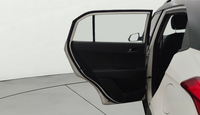 2016 Hyundai Creta SX PLUS 1.6 PETROL, Petrol, Manual, 79,801 km, LHS Rear Door