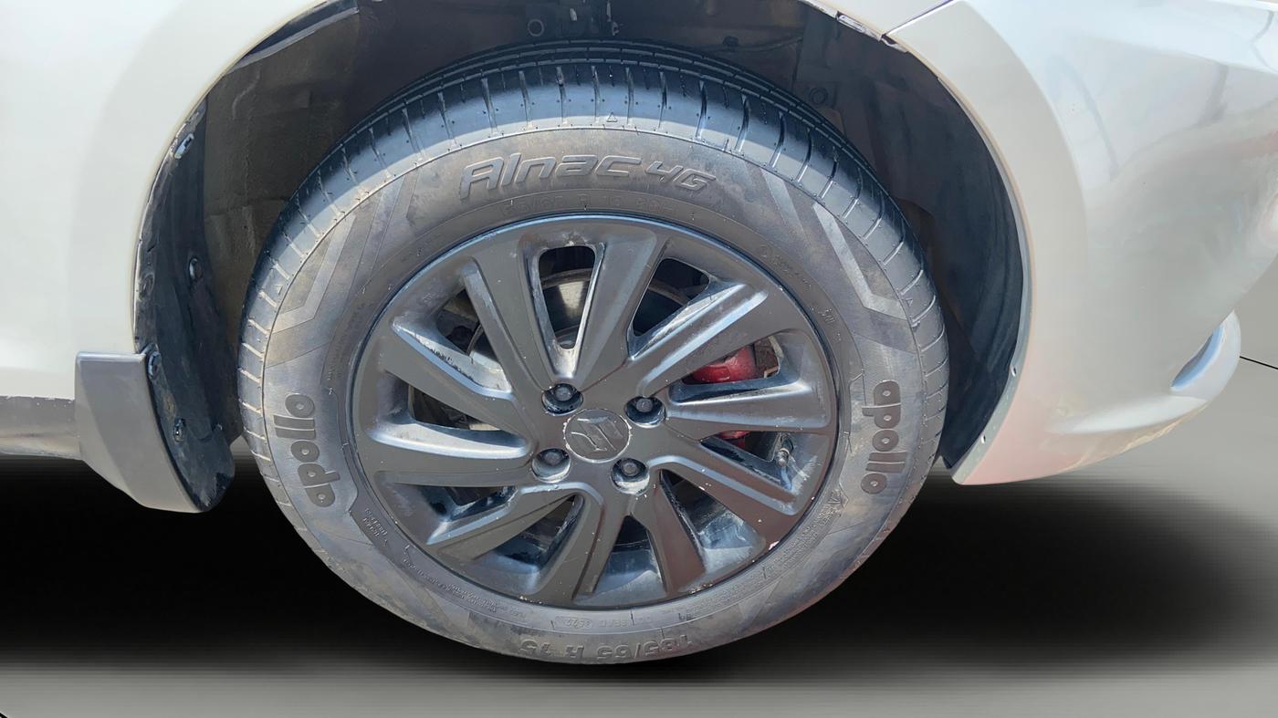 2015 Maruti Swift Dzire ZXI, Petrol, Manual, 76,554 km, Right Front Wheel