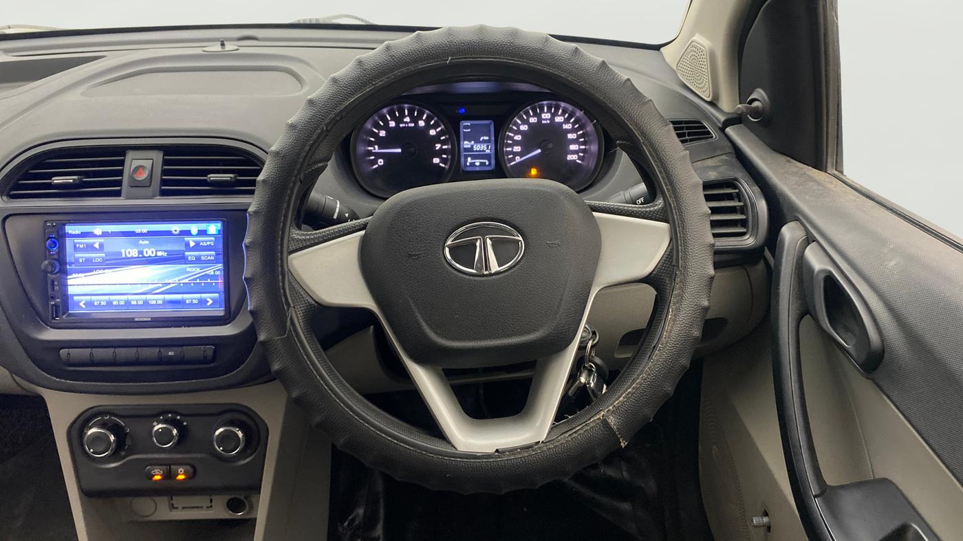 2018 Tata TIGOR XE PETROL, Petrol, Manual, 50,351 km, Steering Wheel Close Up
