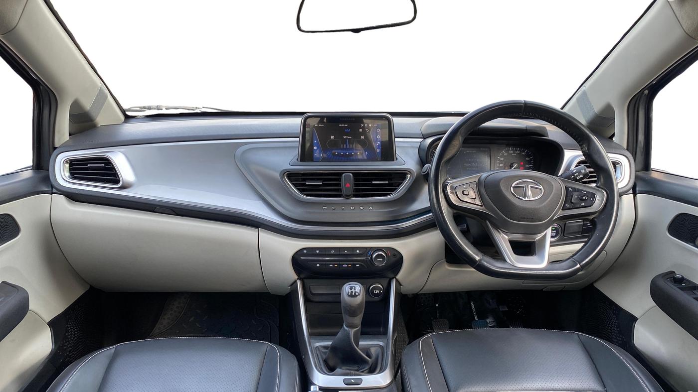 2023 Tata ALTROZ XZ PLUS DIESEL, Diesel, Manual, 57,608 km, Dashboard