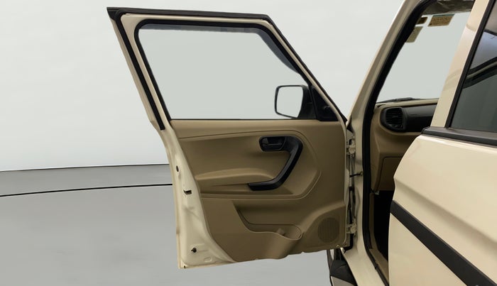 2024 Mahindra BOLERO NEO N 4, Diesel, Manual, 13,269 km, LHS Front Door