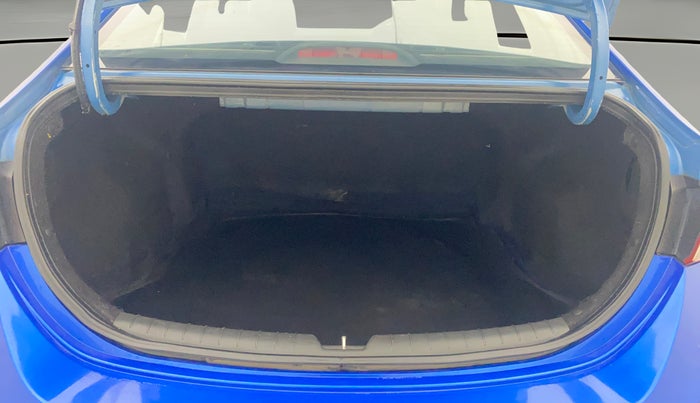 2018 Hyundai Verna 1.6 VTVT SX O, Petrol, Manual, 75,618 km, Boot Open Zoomed View