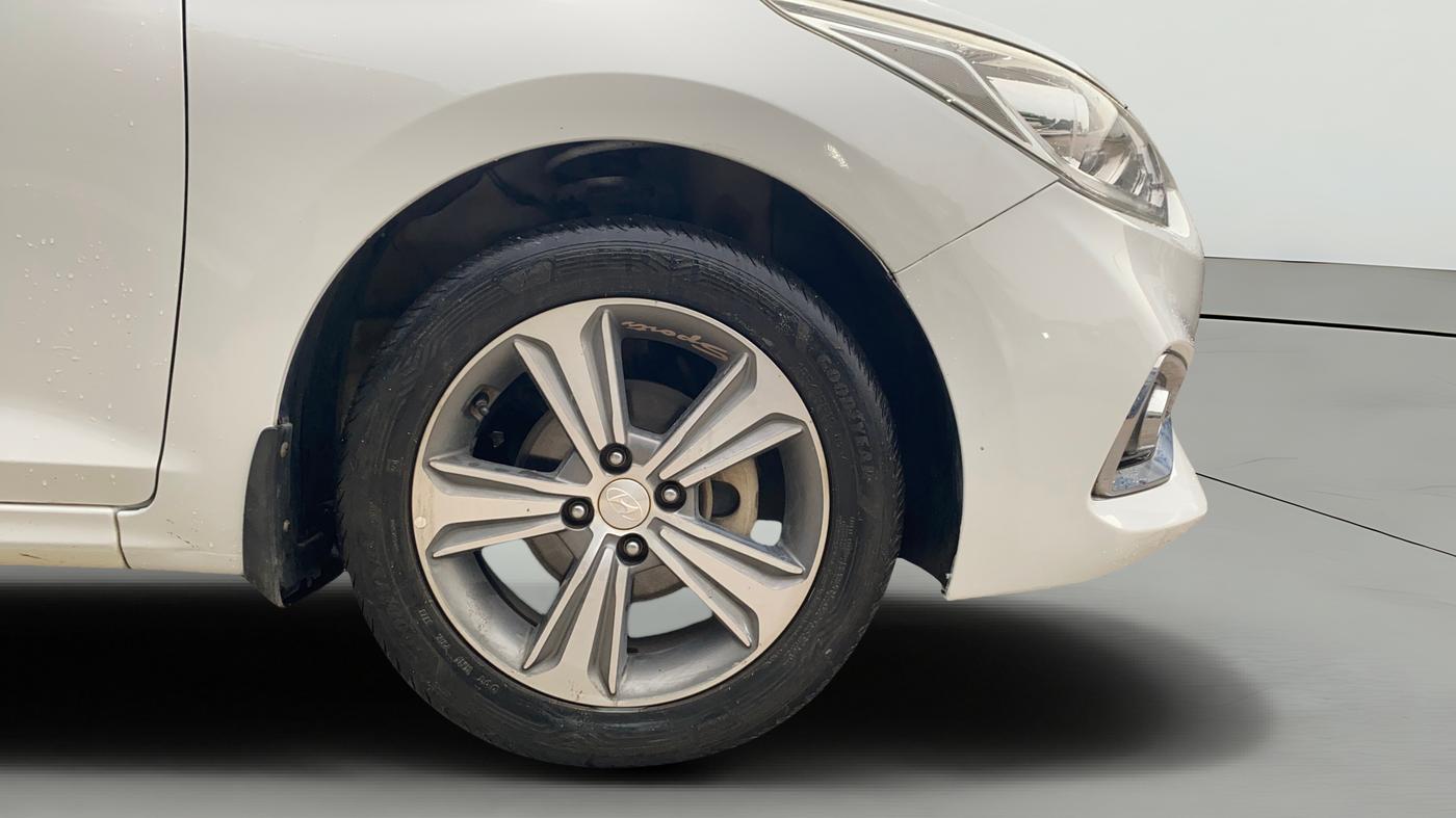 2020 Hyundai Verna 1.6 VTVT SX, Petrol, Manual, 48,488 km, Right Front Wheel