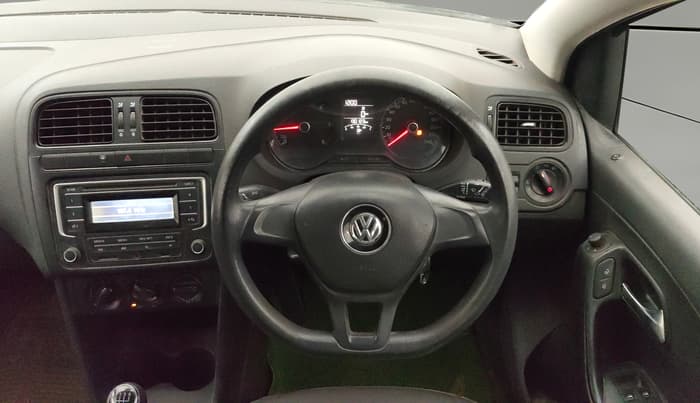 2015 Volkswagen Polo COMFORTLINE 1.5L, Diesel, Manual, 1,30,121 km, Steering Wheel Close Up