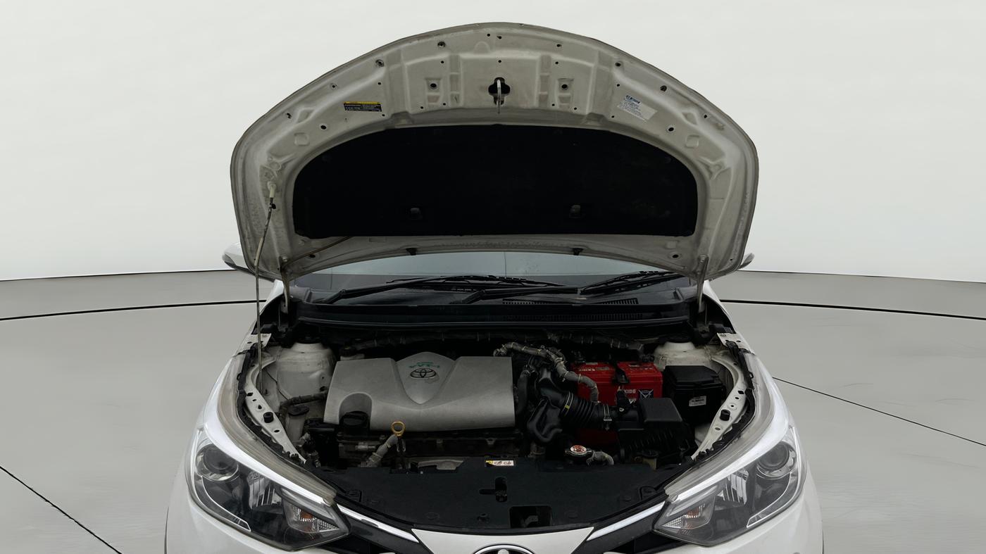 2018 Toyota YARIS VX CVT, Petrol, Automatic, 1,19,403 km, Open Bonet