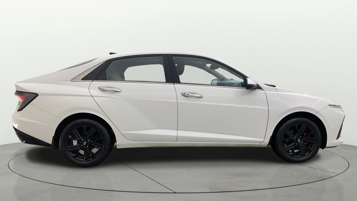 2023 Hyundai Verna SX (O) 1.5 TURBO PETROL MT, Petrol, Manual, 13,596 km, Right Side View