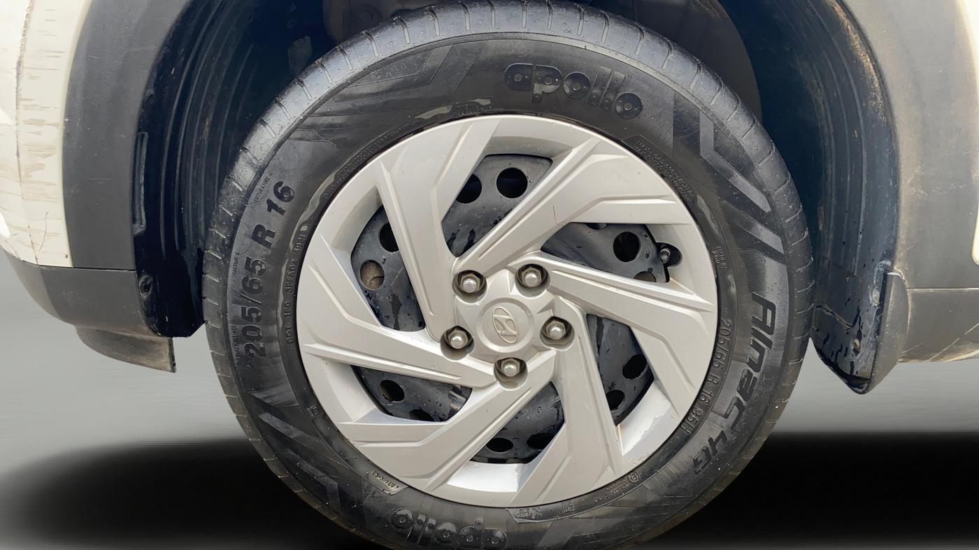 2022 Hyundai Creta E 1.5 DIESEL, Diesel, Manual, 79,690 km, Left Front Wheel