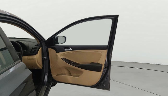 2015 Hyundai Verna FLUIDIC 4S 1.6 VTVT SX, Petrol, Manual, 51,595 km, RHS Front Door