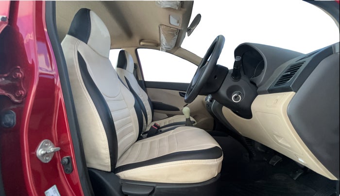 2018 Hyundai Eon ERA +, Petrol, Manual, 33,491 km, Right Side Front Door Cabin