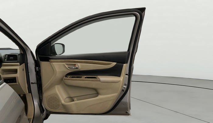 2019 Maruti Ciaz SIGMA 1.5 SHVS MT  PETROL, Petrol, Manual, 33,165 km, RHS Front Door