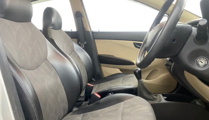 2014 Hyundai Eon MAGNA +, Petrol, Manual, 29,824 km, Right Side Front Door Cabin