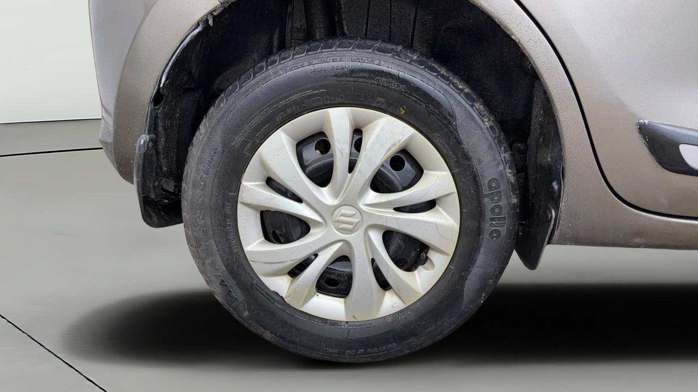 2019 Maruti Swift VXI, Petrol, Manual, 47,987 km, Right Rear Wheel