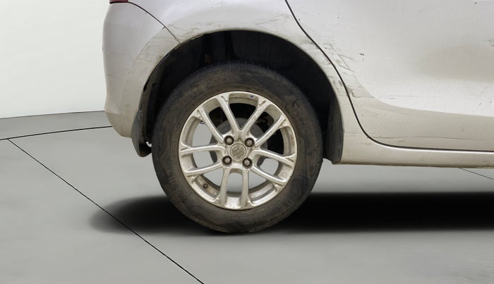 2018 Maruti Swift ZXI, Petrol, Manual, 69,486 km, Right Rear Wheel
