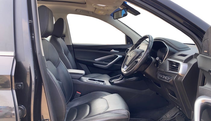 2019 MG HECTOR SHARP 1.5 DCT PETROL, Petrol, Automatic, 82,820 km, Right Side Front Door Cabin