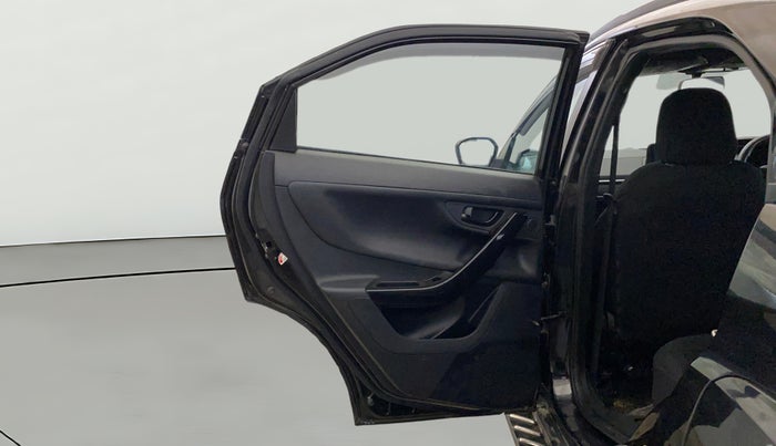 2024 Tata NEXON Creative 1.5 Revotorq 6MT Dark Edition, Diesel, Manual, 20,886 km, LHS Rear Door