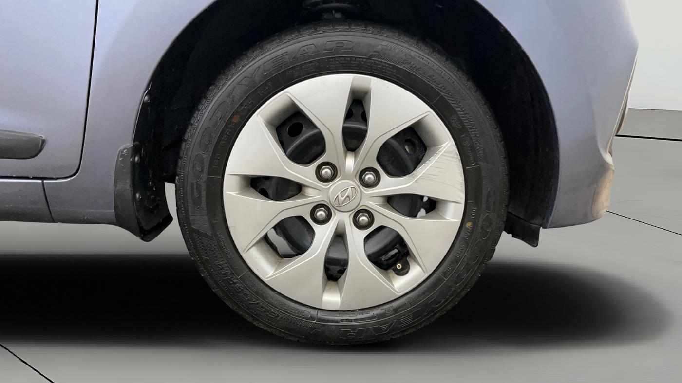 2014 Hyundai Xcent S 1.2, Petrol, Manual, 46,503 km, Right Front Wheel