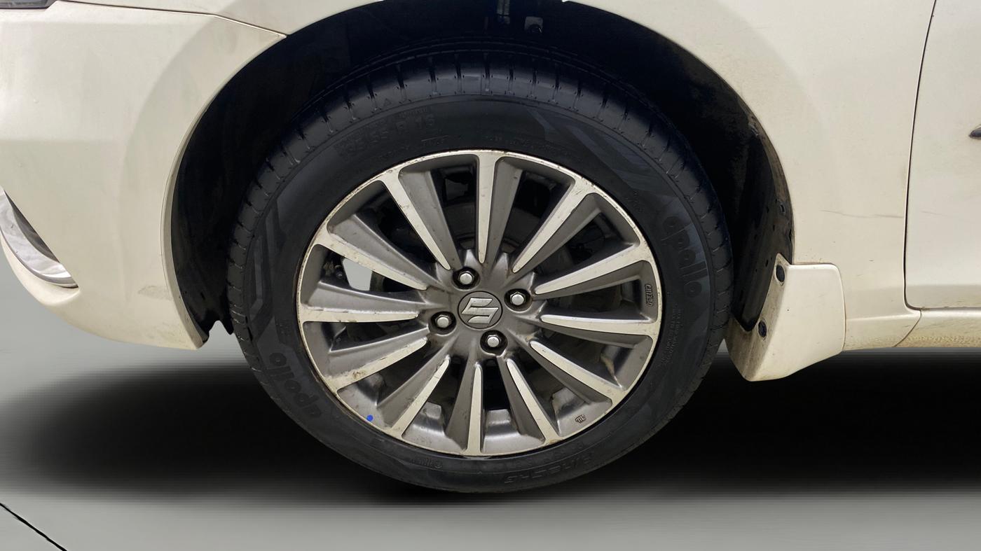 2022 Maruti Ciaz ALPHA 1.5 SHVS PETROL, Petrol, Manual, 45,939 km, Left Front Wheel