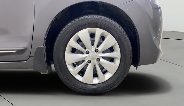 2016 Maruti Baleno DELTA PETROL 1.2, Petrol, Manual, 63,690 km, Right Front Wheel